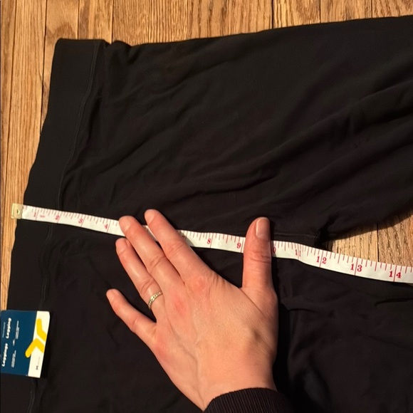 Old Navy Black Stretch Leggings - Picture 10 of 12
